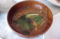 じゃがいもと小松菜のみそ汁